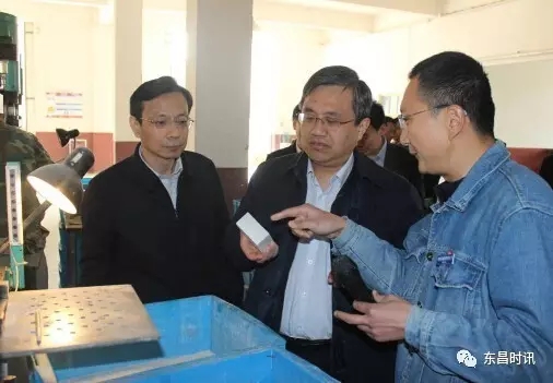 市長(zhǎng)宋軍繼來(lái)我公司調(diào)研，公司總經(jīng)理范...